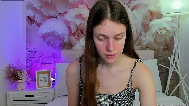 Snapshot of JaneBrowni chatting on 03.21.25 JaneBrowni online show from 03.21.25