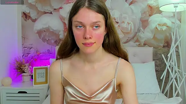 Snapshot of JaneBrowni chatting on 10.19.25 JaneBrowni online show from 10.19.25