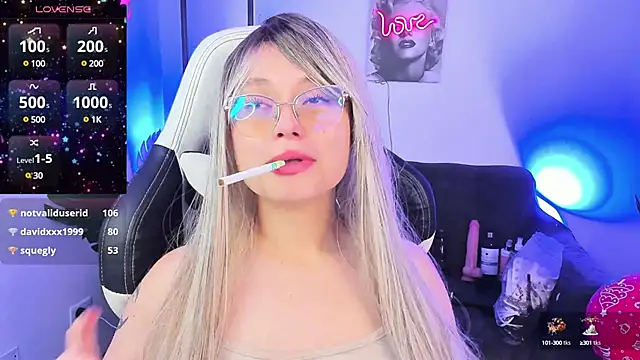 Snapshot of blackberrys_ chatting on 01.04.25 blackberrys online show from 01.04.25