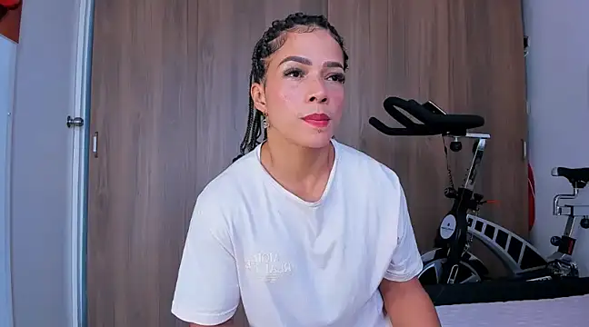 Snapshot of alexafit chatting on 03.05.25 alexafit online show from 03.05.25