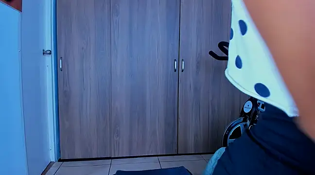 Snapshot of alexafit chatting on 03.19.25 alexafit online show from 03.19.25