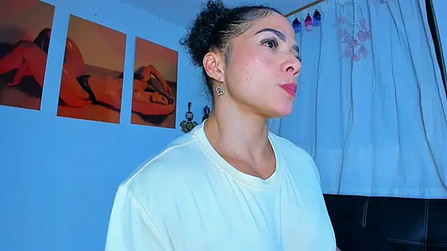 Snapshot of alexafit chatting on 09.09.25 alexafit online show from 09.09.25