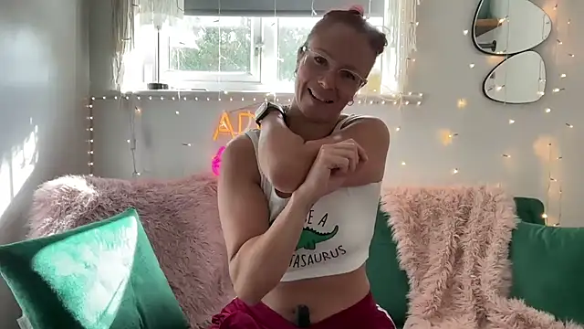 MelodyRoseUk online show from 09.11.25