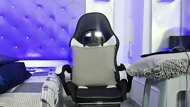 JuanDiegoKing online show from 02.21.25