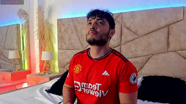 Snapshot of JossAckland chatting on 01.18.26 JossAckland online show from 01.18.26