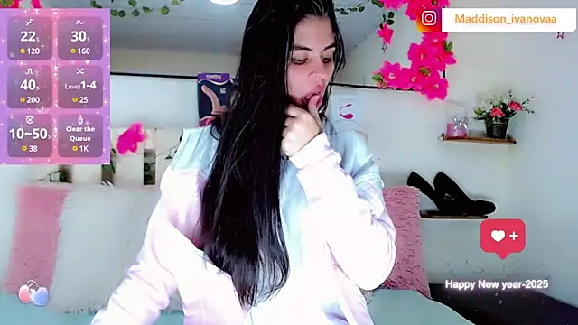 Madisson Ivanova online show from 01.05.25