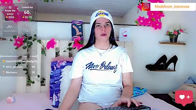 Madisson Ivanova online show from 01.11.25