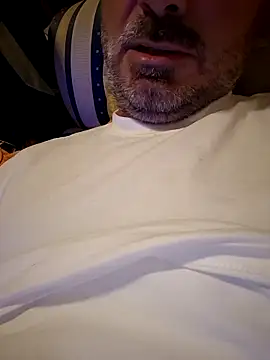 1talianBeutifulCock online show from 10.21.25