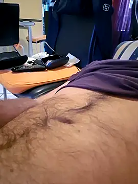 Snapshot of 1talianBeutifulCock chatting on 02.18.26 1talianBeutifulCock online show from 02.18.26