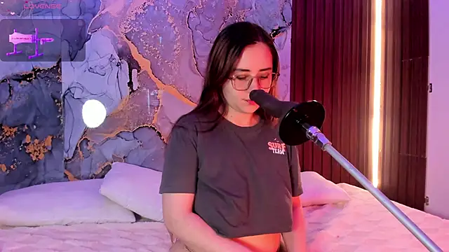 centaurigirl online show from 10.06.25