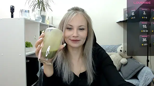 Sunny bunny6 online show from 09.30.25