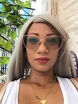 Snapshot of Amaliu_ chatting on 01.27.25 Amaliu online show from 01.27.25