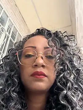 Snapshot of Amaliu_ chatting on 02.17.25 Amaliu online show from 02.17.25