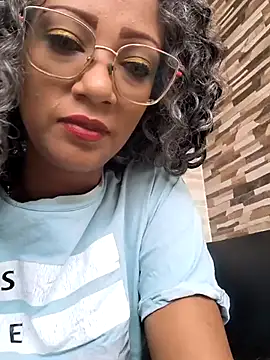 Snapshot of Amaliu_ chatting on 02.27.25 Amaliu online show from 02.27.25