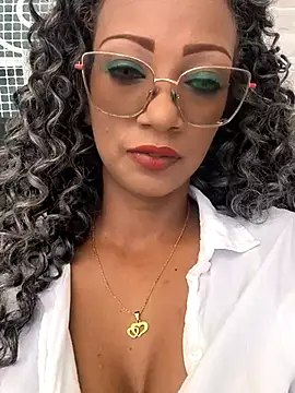 Snapshot of Amaliu_ chatting on 02.28.25 Amaliu online show from 02.28.25