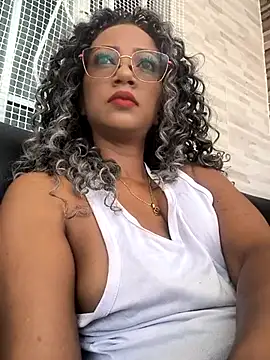 Snapshot of Amaliu_ chatting on 03.05.25 Amaliu online show from 03.05.25