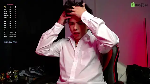 LyleBennett  online show from 10.31.25