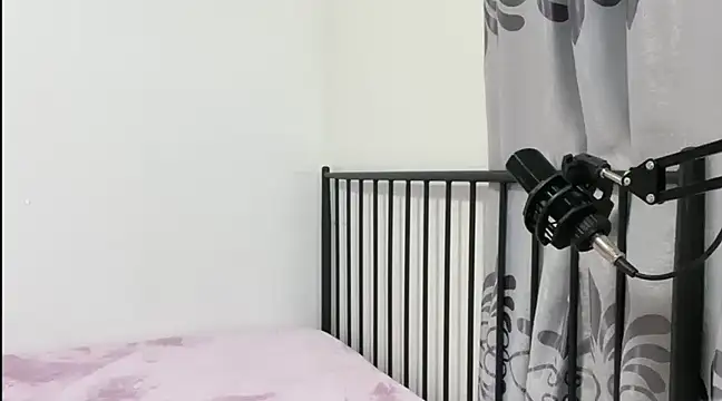 Snapshot of TGH521 chatting on 01.12.25 TGH521 online show from 01.12.25