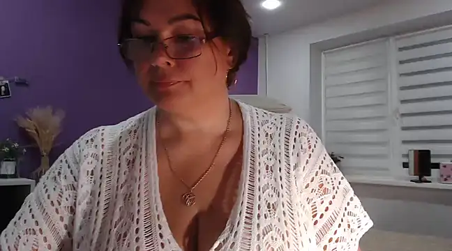 Nora Star online show from 01.11.25