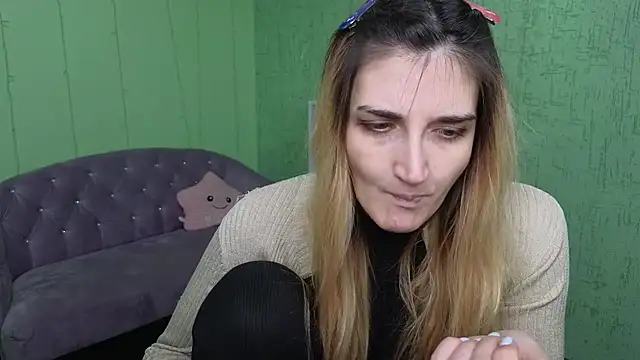 Nika Kitten online show from 12.19.25