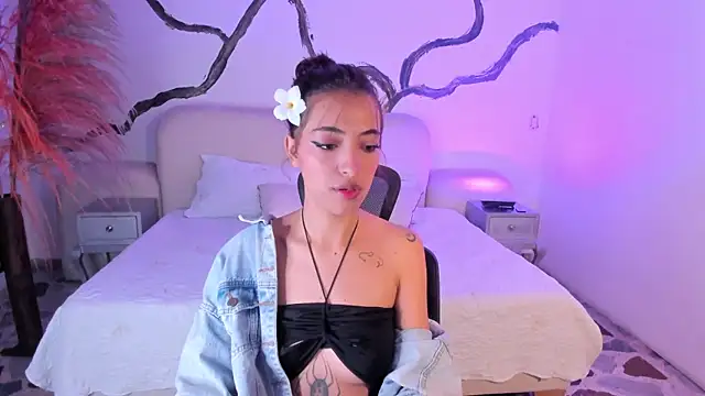 AlliceRosero online show from 10.02.25