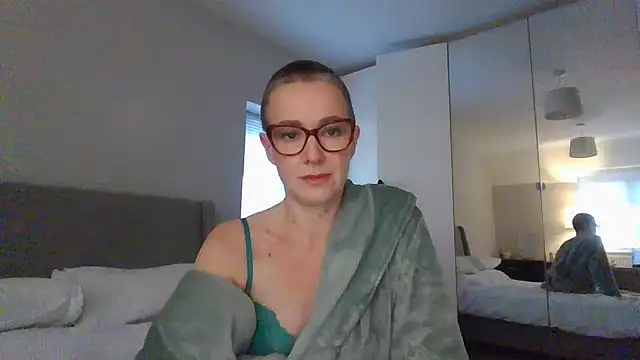 ELEGANT-ARIA36 online show from 01.07.25