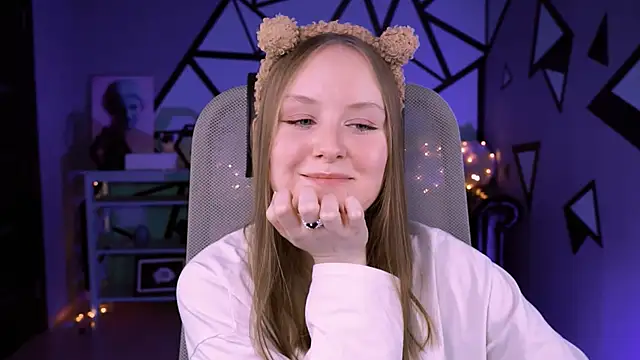 VivienLeeigh online show from 02.13.25