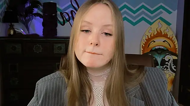 VivienLeeigh online show from 02.22.25