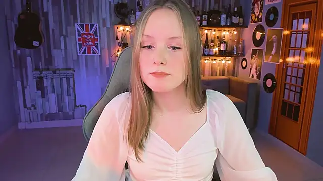 VivienLeeigh online show from 03.18.25