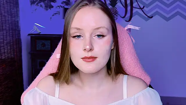 VivienLeeigh online show from 10.05.25