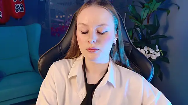 VivienLeeigh online show from 11.10.25