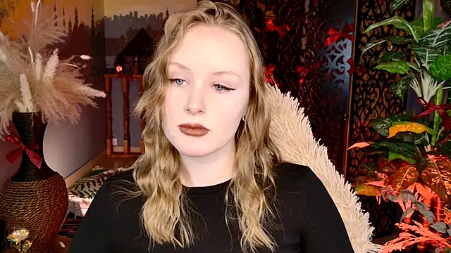 Snapshot of VivienLeeigh chatting on 02.13.26 VivienLeeigh online show from 02.13.26