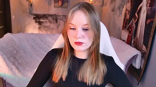 Snapshot of VivienLeeigh chatting on 03.09.26 VivienLeeigh online show from 03.09.26