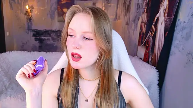 Snapshot of VivienLeeigh chatting on 03.14.26 VivienLeeigh online show from 03.14.26