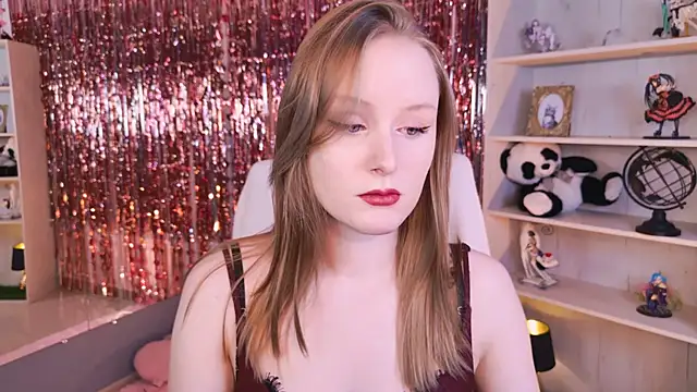 Snapshot of VivienLeeigh chatting on 03.21.26 VivienLeeigh online show from 03.21.26