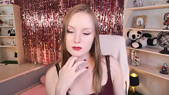 Snapshot of VivienLeeigh chatting on 03.21.26 VivienLeeigh online show from 03.21.26