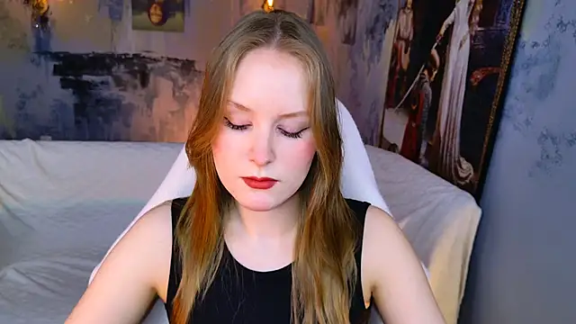 Snapshot of VivienLeeigh chatting on 03.28.26 VivienLeeigh online show from 03.28.26