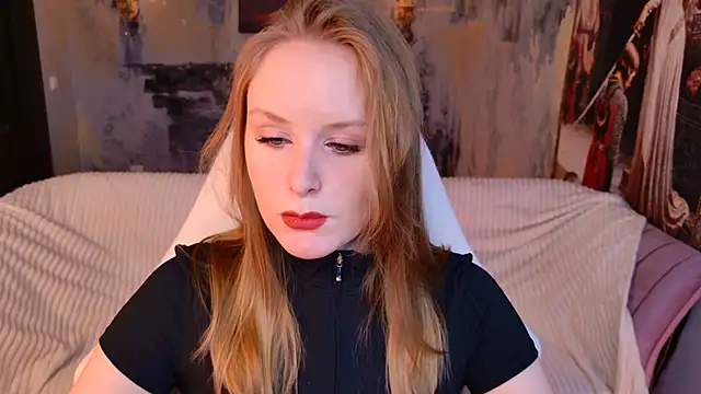 Snapshot of VivienLeeigh chatting on 04.08.26 VivienLeeigh online show from 04.08.26