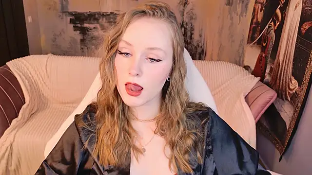 Snapshot of VivienLeeigh chatting on 04.11.26 VivienLeeigh online show from 04.11.26