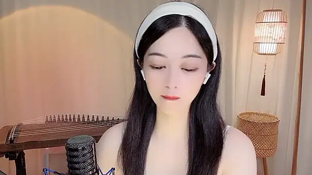 Snapshot of Tian-xin-999 chatting on 06.22.26 Tian-xin-999 online show from 06.22.26