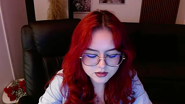 Snapshot of crimson_tati_ chatting on 02.23.25 crimson tati online show from 02.23.25