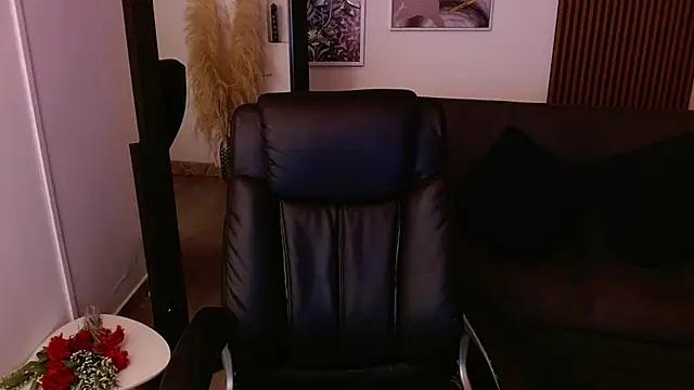 Snapshot of crimson_tati_ chatting on 03.02.25 crimson tati online show from 03.02.25