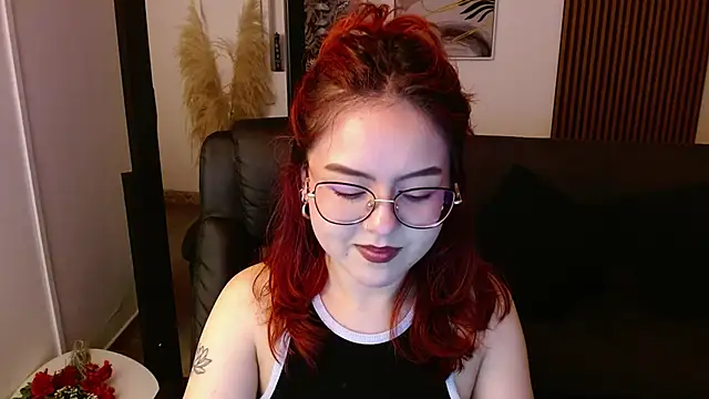 Snapshot of crimson_tati_ chatting on 03.02.25 crimson tati online show from 03.02.25