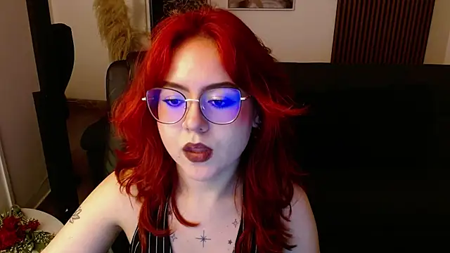 Snapshot of crimson_tati_ chatting on 03.14.25 crimson tati online show from 03.14.25