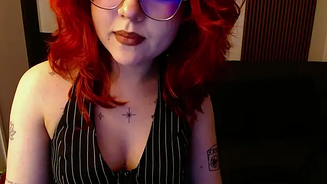 Snapshot of crimson_tati_ chatting on 03.15.25 crimson tati online show from 03.15.25