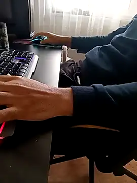 Snapshot of SertSikici022 chatting on 12.02.24 SertSikici022 online show from 12.02.24