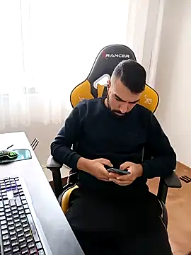 Snapshot of SertSikici022 chatting on 12.03.24 SertSikici022 online show from 12.03.24