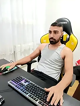 Snapshot of SertSikici022 chatting on 12.03.24 SertSikici022 online show from 12.03.24