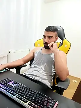 Snapshot of SertSikici022 chatting on 12.08.24 SertSikici022 online show from 12.08.24