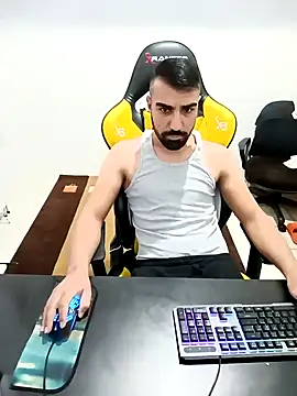 Snapshot of SertSikici022 chatting on 12.19.24 SertSikici022 online show from 12.19.24